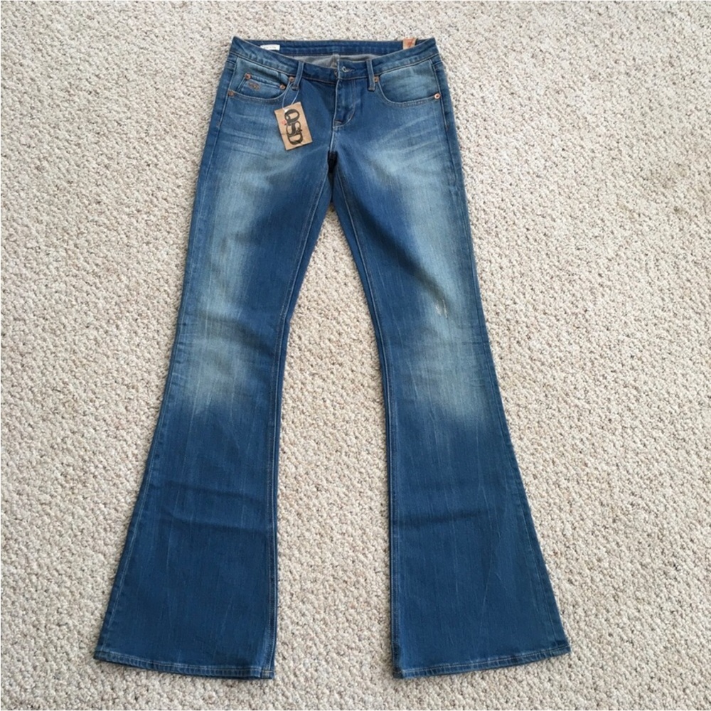 NWT Quiksilver Distressed Flare Jeans